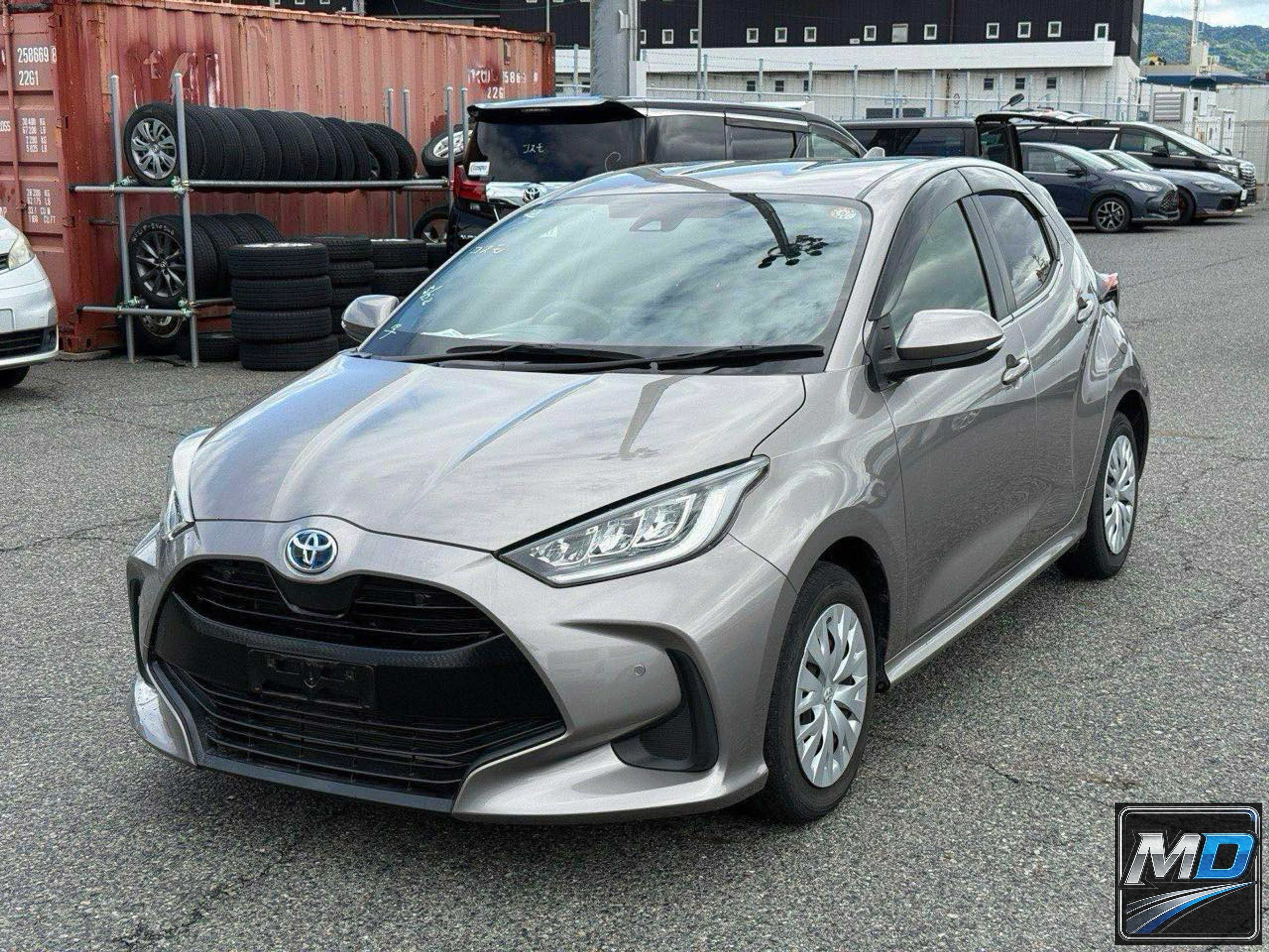 2022 TOYOTA YARIS HYBRID Z 1